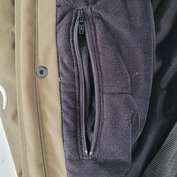 Wuxly (formerly Wully) Doe Army Green Vegan Parka - Size Small - Picture 10 of 15